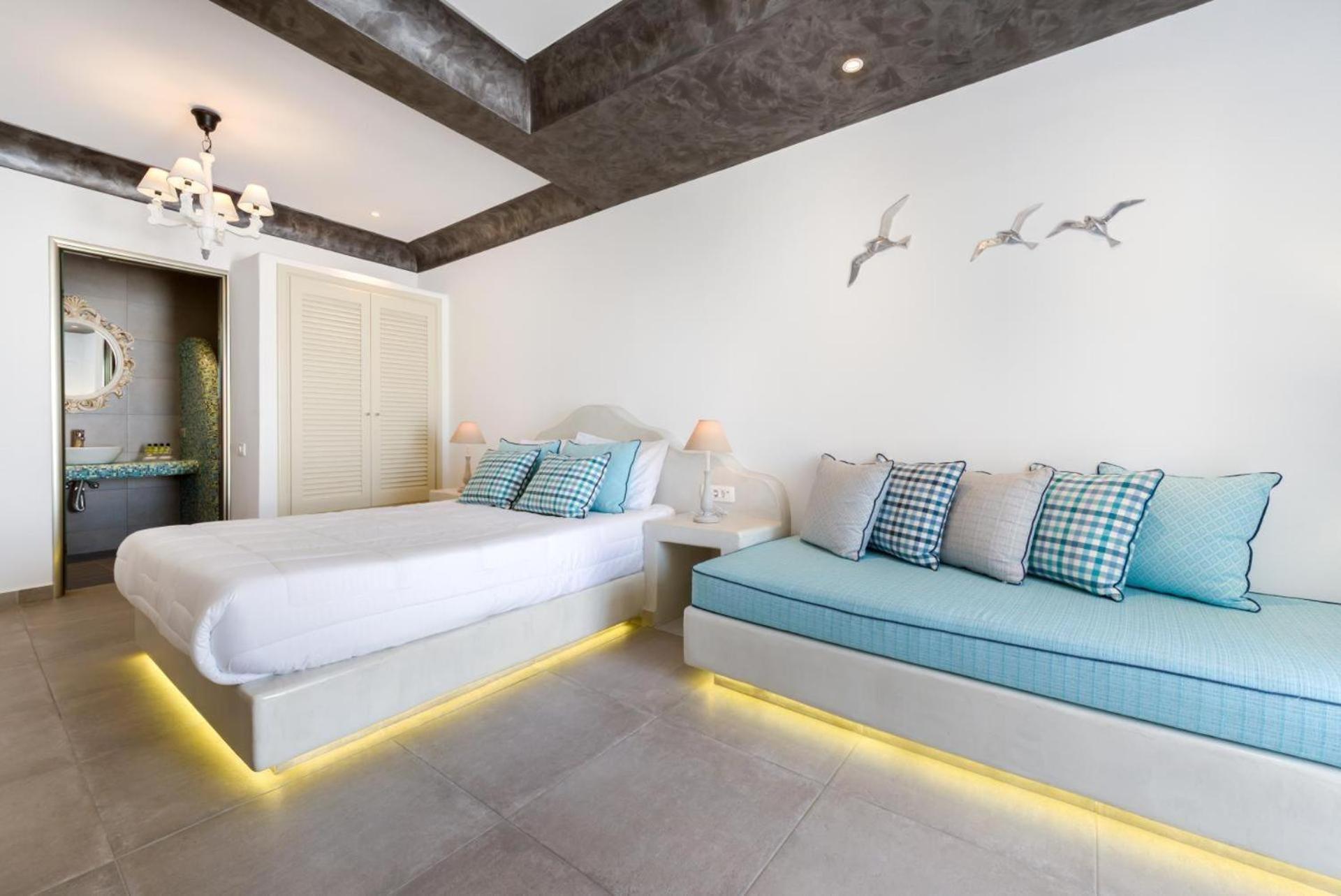 B Suites Fira  Exterior photo